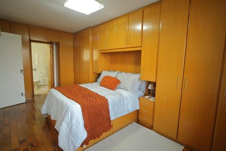 Apartamento à venda com 135m², 3 quartos e 1 vagaSuíte 