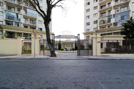 Apartamento para alugar com 52m², 2 quartos e 1 vaga Apartamento para alugar com 52m², 2 quartos e 1 vagaFachada