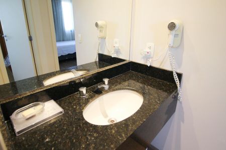Apartamento para alugar com 52m², 2 quartos e 1 vaga Apartamento para alugar com 52m², 2 quartos e 1 vagaBanheiro