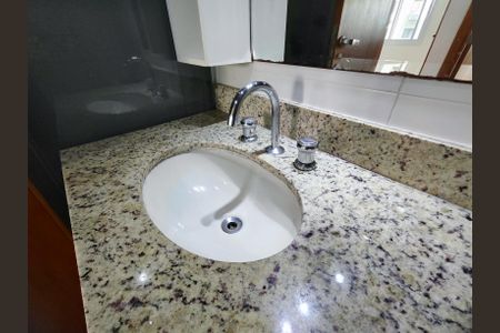 Apartamento à venda com 92m², 3 quartos e 1 vagaBanheiro social