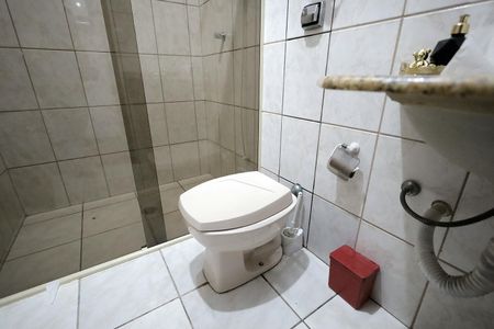 Banheiro de casa à venda com 3 quartos, 125m² em Parque Gerassi, Santo André