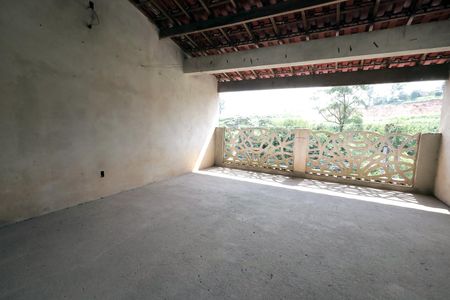 Casa à venda com 125m², 3 quartos e 1 vagaCobertura