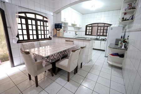 Casa à venda com 125m², 3 quartos e 1 vagaCopa e Cozinha