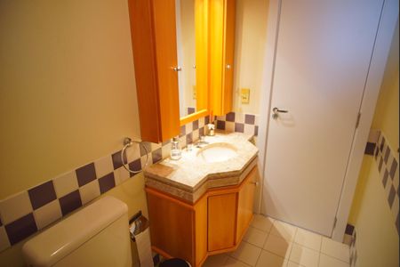 Apartamento para alugar com 142m², 4 quartos e 2 vagasBanheiro Corredor