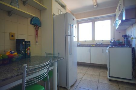 Apartamento para alugar com 142m², 4 quartos e 2 vagasCozinha