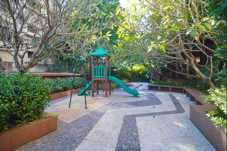 Apartamento para alugar com 142m², 4 quartos e 2 vagasÁrea Comum - Playground