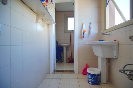 Apartamento para alugar com 142m², 4 quartos e 2 vagasBanheiro e Área de Serviço