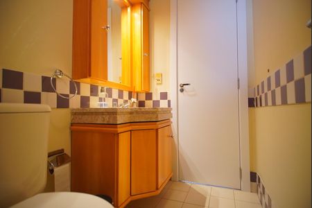 Apartamento para alugar com 142m², 4 quartos e 2 vagasBanheiro Corredor