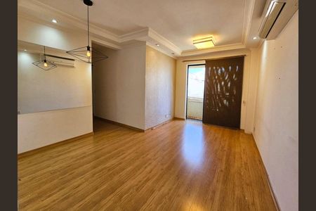 Sala de apartamento à venda com 2 quartos, 53m² em Fazenda Santa Cândida, Campinas