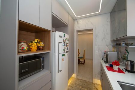 Apartamento à venda com 170m², 4 quartos e 2 vagasCOZINHA