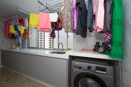 Apartamento à venda com 170m², 4 quartos e 2 vagasAREA DE SERVICO