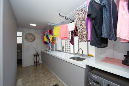 Apartamento à venda com 170m², 4 quartos e 2 vagasAREA DE SERVICO