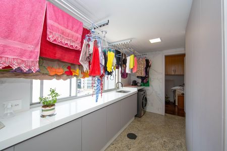Apartamento à venda com 170m², 4 quartos e 2 vagasAREA DE SERVICO