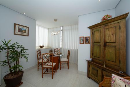 Apartamento à venda com 170m², 4 quartos e 2 vagasSALA