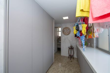 Apartamento à venda com 170m², 4 quartos e 2 vagasAREA DE SERVICO