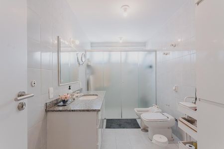 Apartamento à venda com 176m², 3 quartos e 1 vagaBanheiro da Suíte