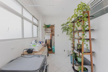 Apartamento à venda com 176m², 3 quartos e 1 vagaÁrea de Serviço