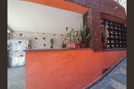 Casa à venda com 250m², 2 quartos e 1 vagaÁrea externa