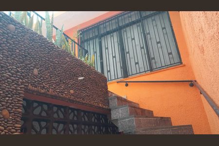 Casa à venda com 250m², 2 quartos e 1 vagaÁrea externa