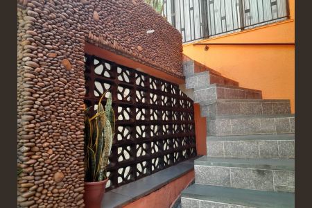 Casa à venda com 250m², 2 quartos e 1 vagaÁrea externa