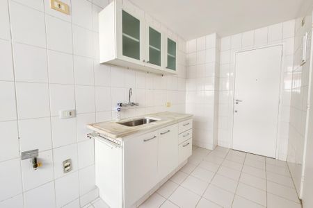 Apartamento para alugar com 62m², 3 quartos e sem vagaCozinha 