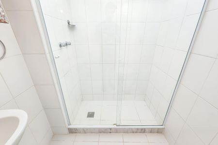 Apartamento para alugar com 62m², 3 quartos e sem vagaBanheiro 