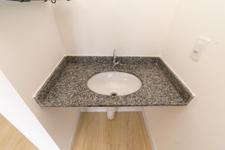 Apartamento para alugar com 34m², 2 quartos e sem vagaBanheiro