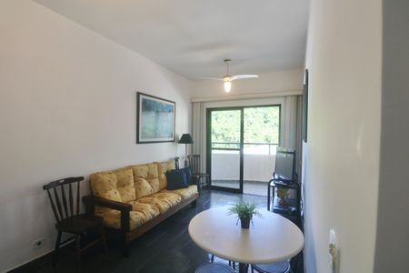 Apartamento para alugar com 70m², 2 quartos e 1 vagaSala