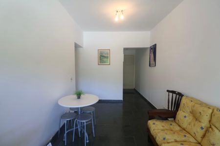 Apartamento para alugar com 70m², 2 quartos e 1 vagaSala