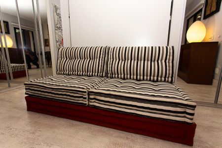 Apartamento à venda com 75m², 1 quarto e 1 vaga Apartamento à venda com 75m², 1 quarto e 1 vagaStudio