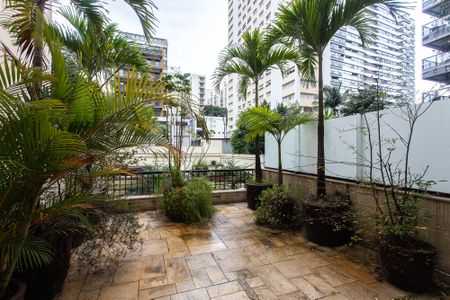 Apartamento à venda com 75m², 1 quarto e 1 vaga Apartamento à venda com 75m², 1 quarto e 1 vagaVaranda