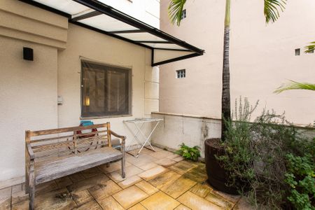 Apartamento à venda com 75m², 1 quarto e 1 vaga Apartamento à venda com 75m², 1 quarto e 1 vagaVaranda