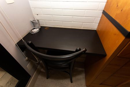 Apartamento à venda com 75m², 1 quarto e 1 vaga Apartamento à venda com 75m², 1 quarto e 1 vagaStudio - Mesa