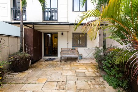 Apartamento à venda com 75m², 1 quarto e 1 vaga Apartamento à venda com 75m², 1 quarto e 1 vagaVaranda