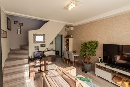 Casa à venda com 200m², 3 quartos e 3 vagasSala