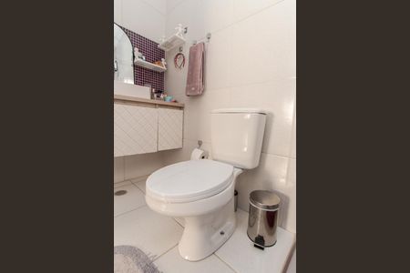 Casa à venda com 200m², 3 quartos e 3 vagasBanheiro da Suíte 2
