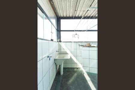 Casa de condomínio à venda com 288m², 6 quartos e 1 vagaÁrea de serviço