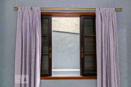 Casa de condomínio à venda com 288m², 6 quartos e 1 vagaQuarto