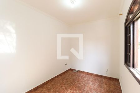 Casa de condomínio à venda com 288m², 6 quartos e 1 vagaQuarto