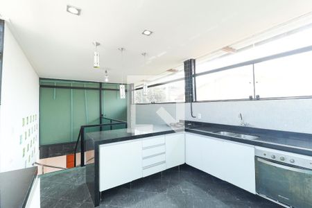 Casa de condomínio à venda com 288m², 6 quartos e 1 vagaÁrea comum