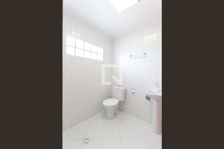 Casa de condomínio à venda com 288m², 6 quartos e 1 vagaBanheiro