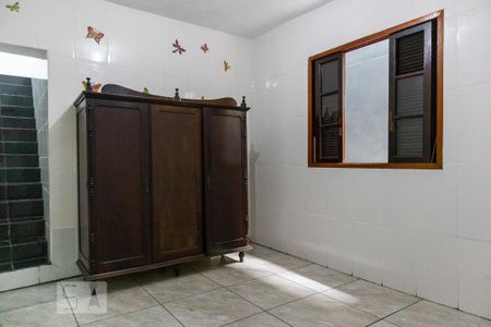 Casa de condomínio à venda com 288m², 6 quartos e 1 vagaQuarto