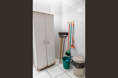 Casa de condomínio à venda com 288m², 6 quartos e 1 vagaÁrea de serviço