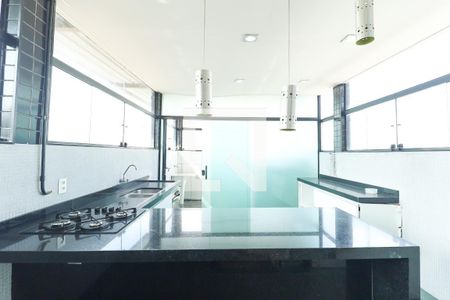 Casa de condomínio à venda com 288m², 6 quartos e 1 vagaÁrea comum