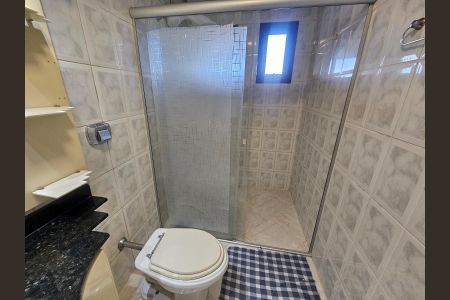 Casa à venda com 200m², 4 quartos e 4 vagas Casa à venda com 200m², 4 quartos e 4 vagasBanheiro