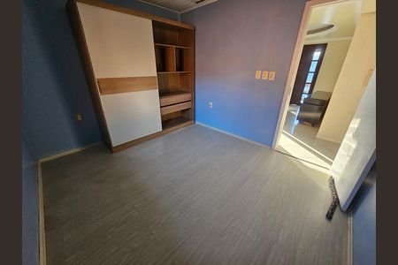 Casa à venda com 200m², 4 quartos e 4 vagas Casa à venda com 200m², 4 quartos e 4 vagasQuarto