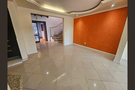 Sala de casa à venda com 4 quartos, 200m² em Industrial, Novo Hamburgo