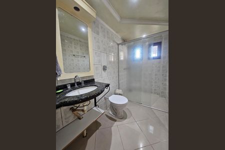 Casa à venda com 200m², 4 quartos e 4 vagas Casa à venda com 200m², 4 quartos e 4 vagasBanheiro
