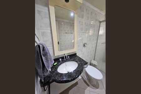 Casa à venda com 200m², 4 quartos e 4 vagas Casa à venda com 200m², 4 quartos e 4 vagasBanheiro