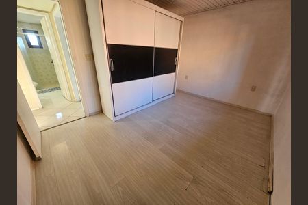 Casa à venda com 200m², 4 quartos e 4 vagas Casa à venda com 200m², 4 quartos e 4 vagasQuarto